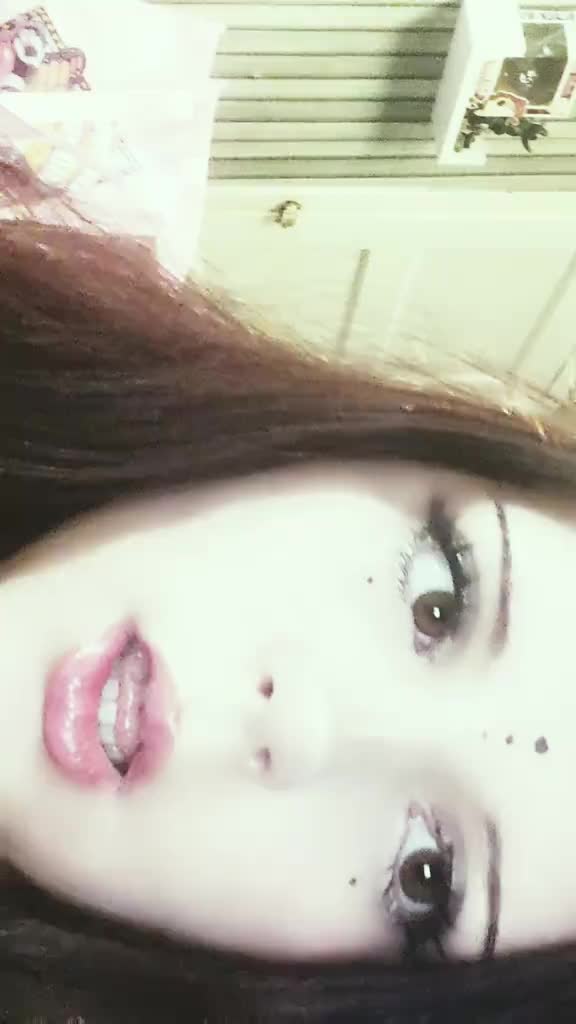 @𝓡𝓮𝓭 𝓿𝓮𝓵𝓿𝓮𝓽。‧˚ʚ🐇ɞ˚‧。