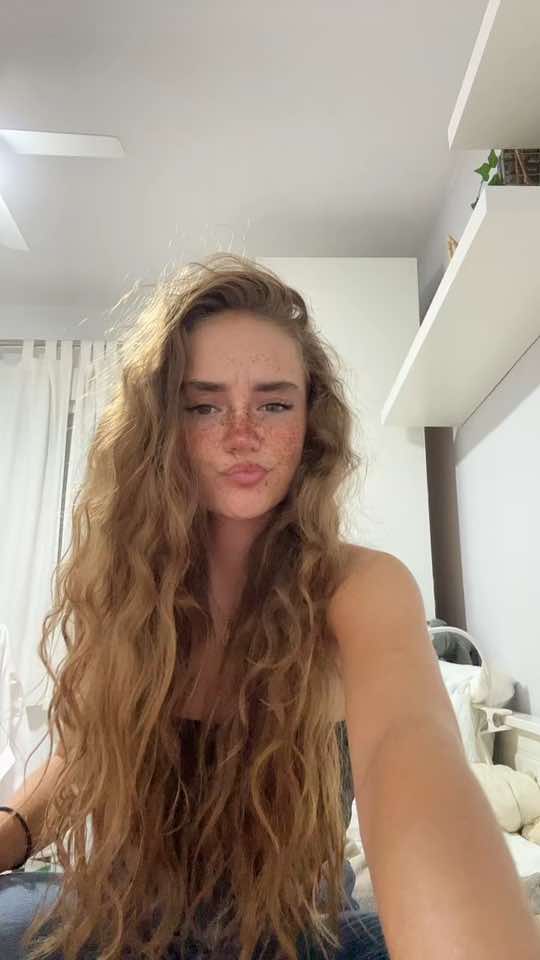 @avellanak