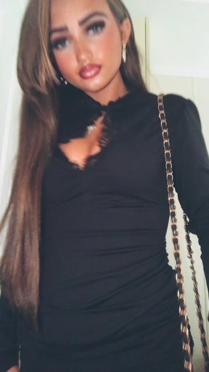 @𝒲𝒾𝓃𝓃𝒾ℯ 𝓂𝒶𝓇𝒾ℯ 👸🏽