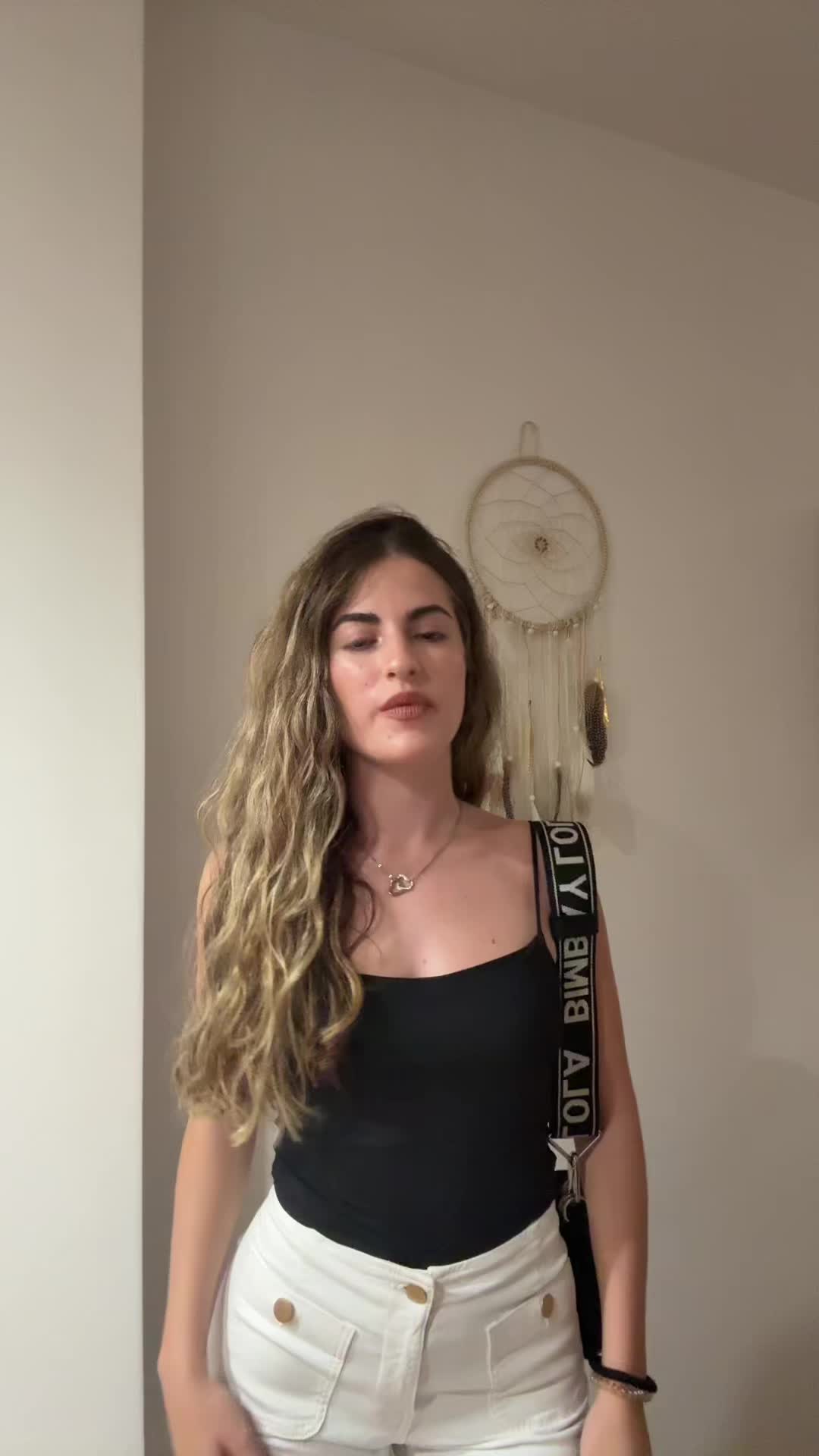 @𝒞