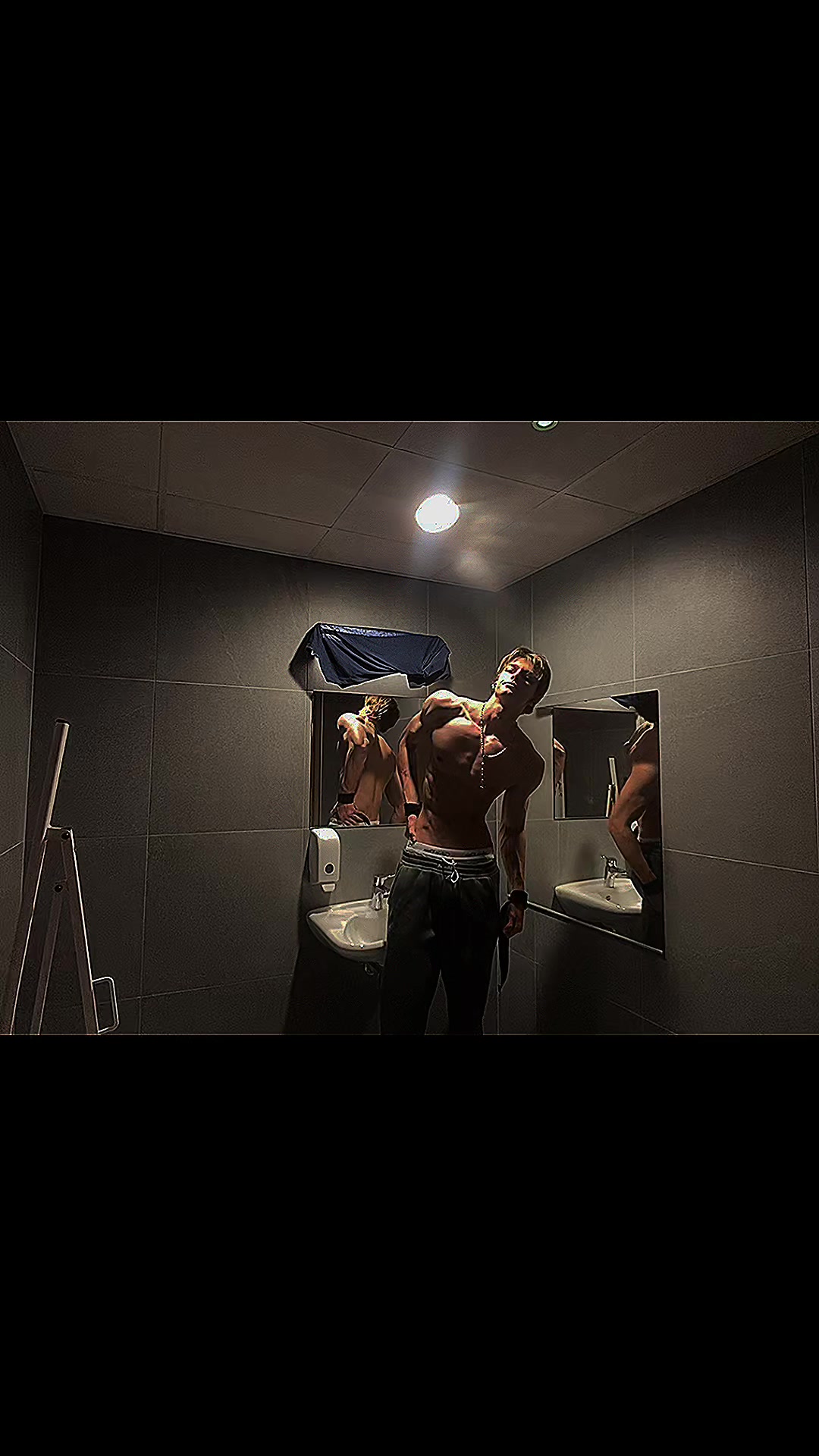 @Sharpnesss_