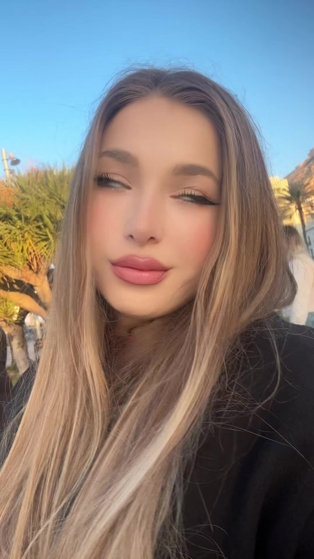 @Larya