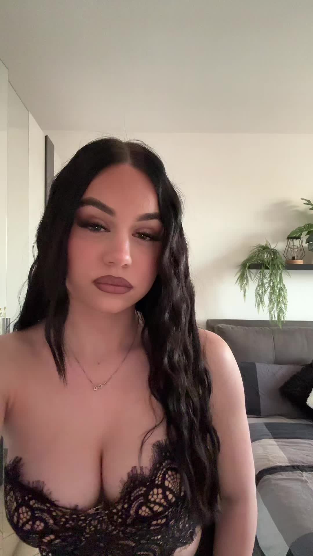 @𝐀𝐑𝐈𝐀𝐍𝐍𝐀