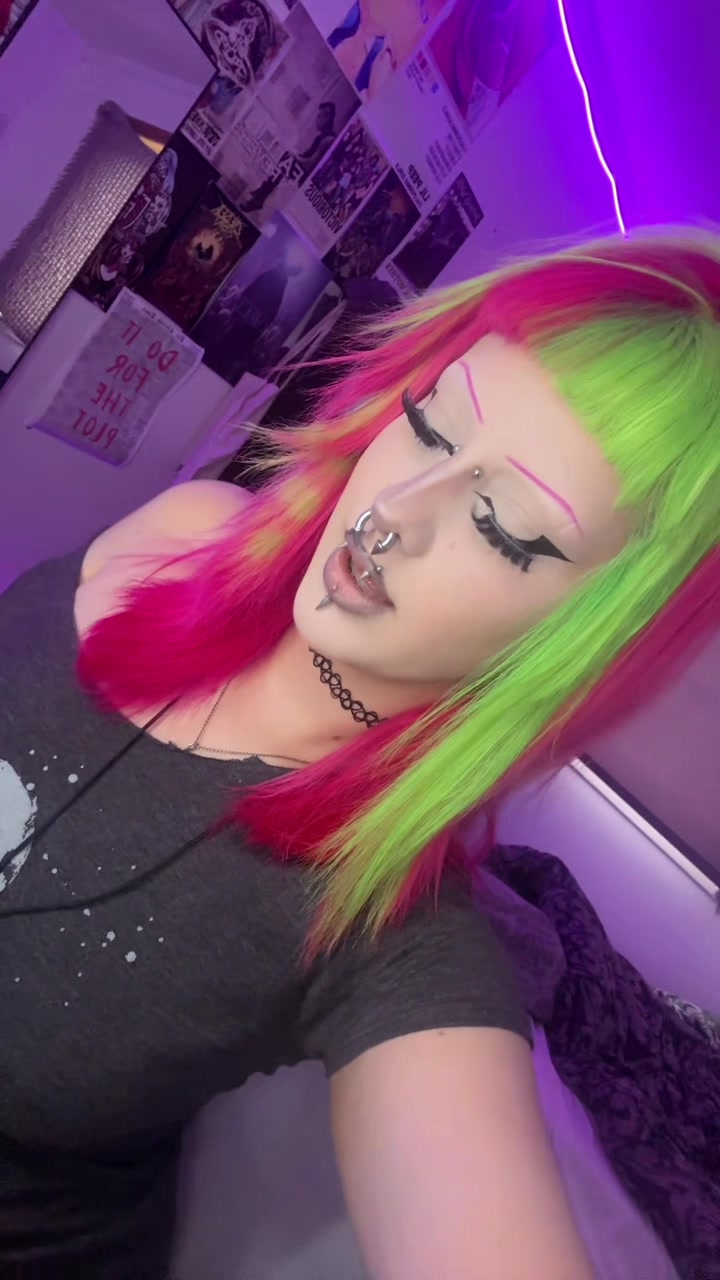 @🧟♀️
