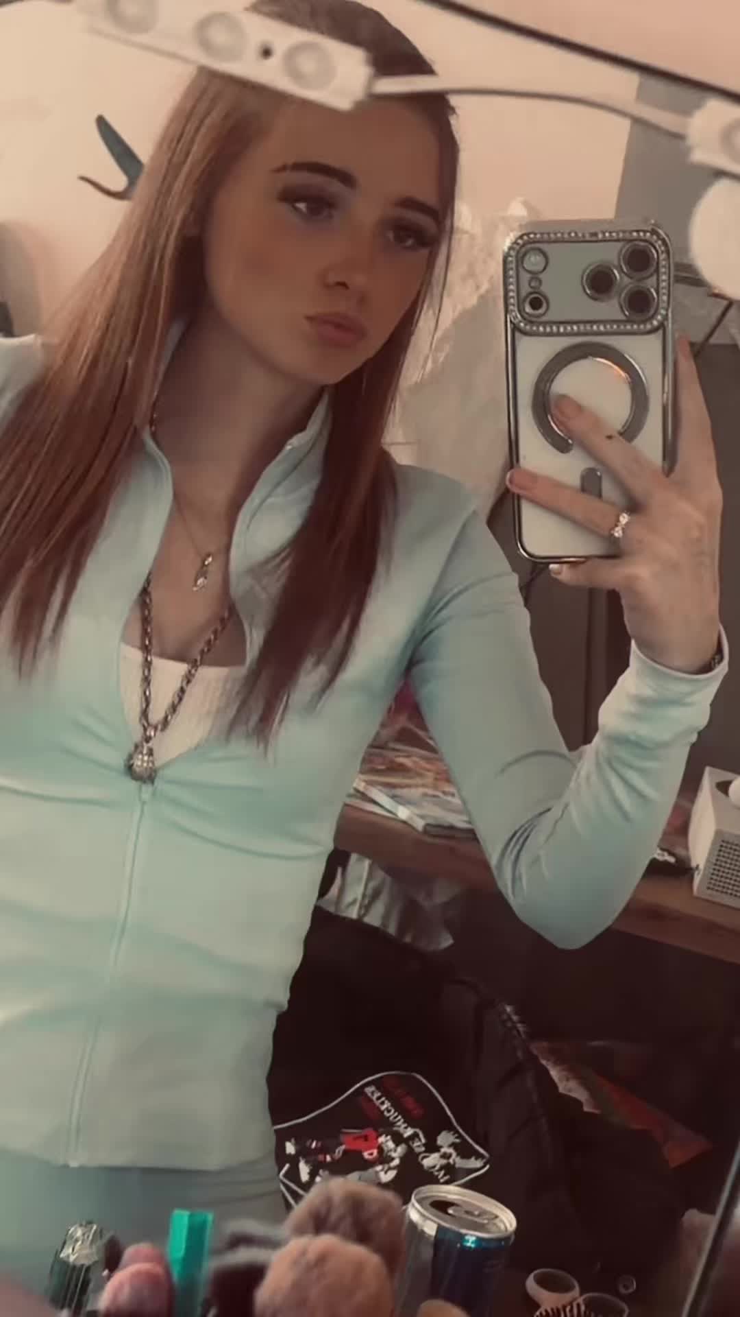@kaceyxoxo18