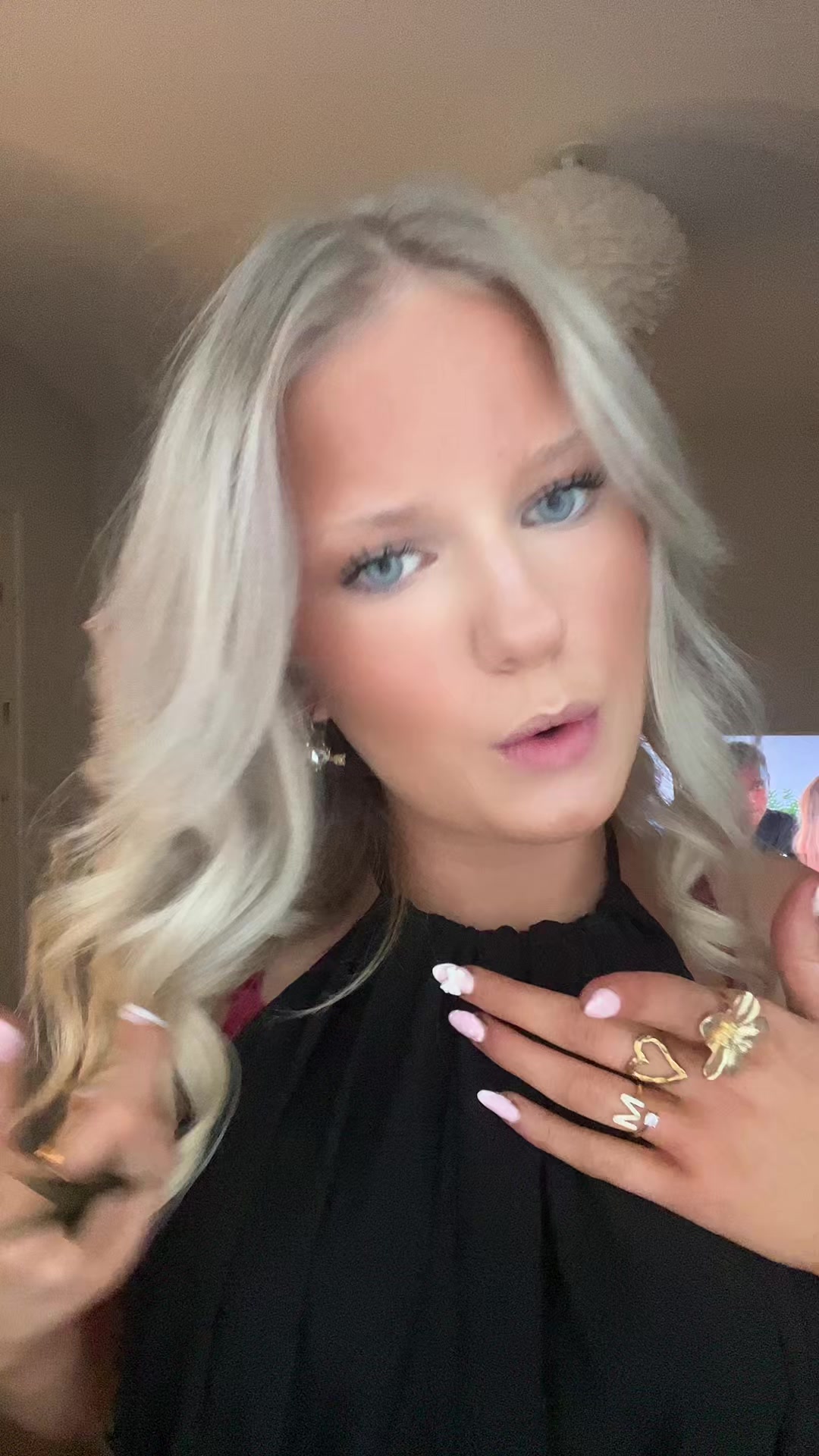@𝑀𝑖𝑟𝑎 𝐾𝑟𝑎𝑓𝑡💋