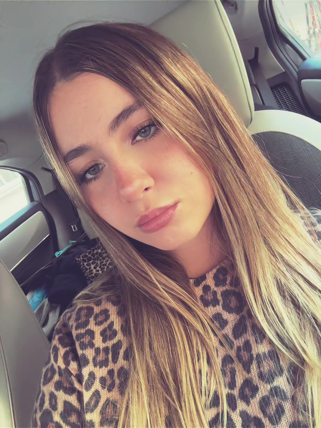@vi