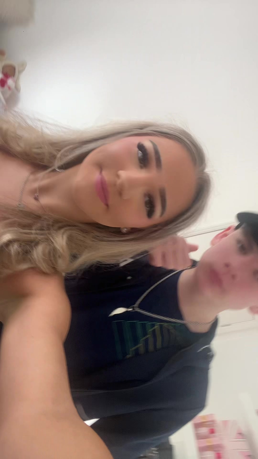 @x.l1v.x.x