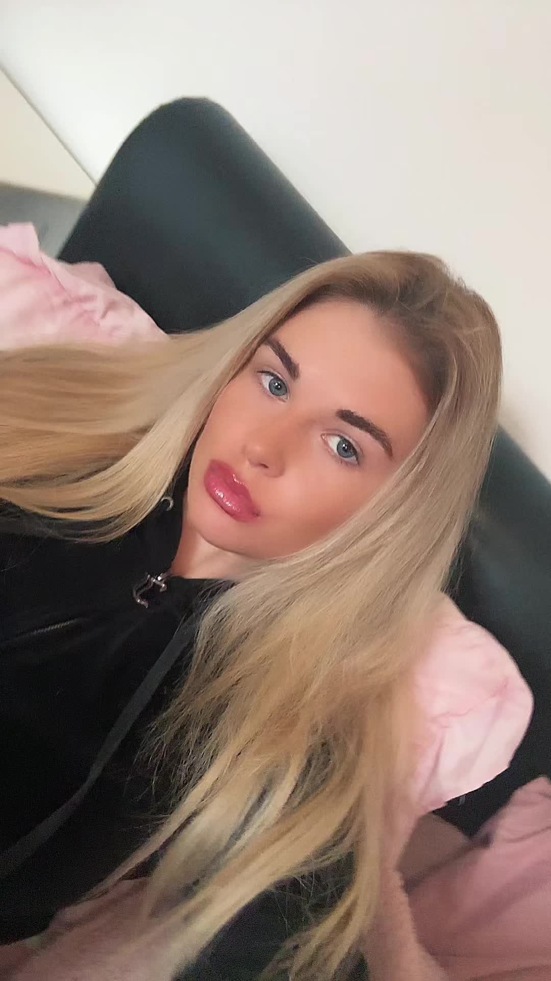 @siennaellex