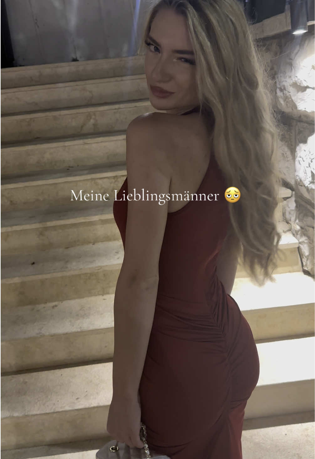 @Alina_alincee