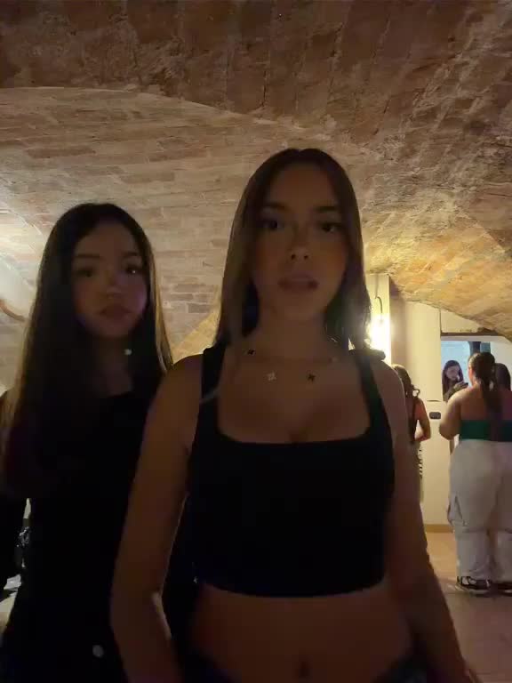 @🦈