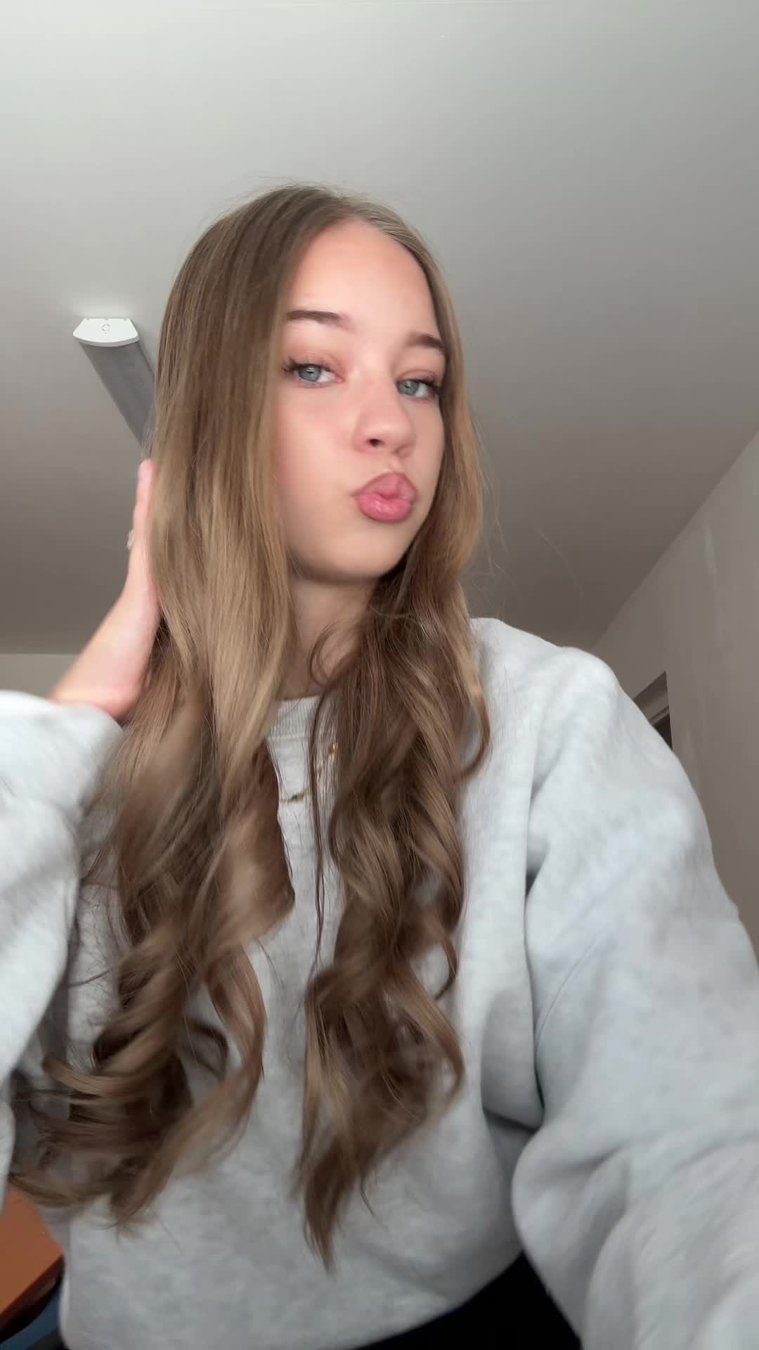 @𝓥𝓲𝓿𝓲𝓮𝓷