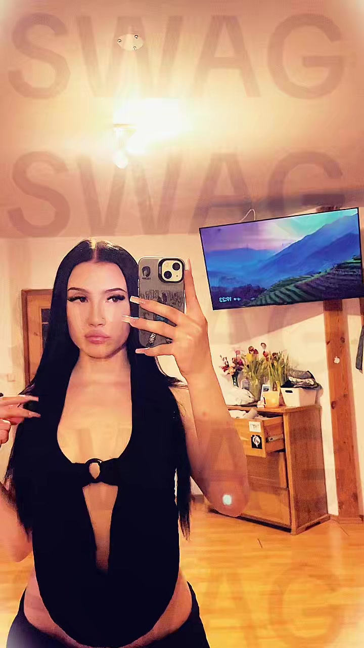 @justalilybit
