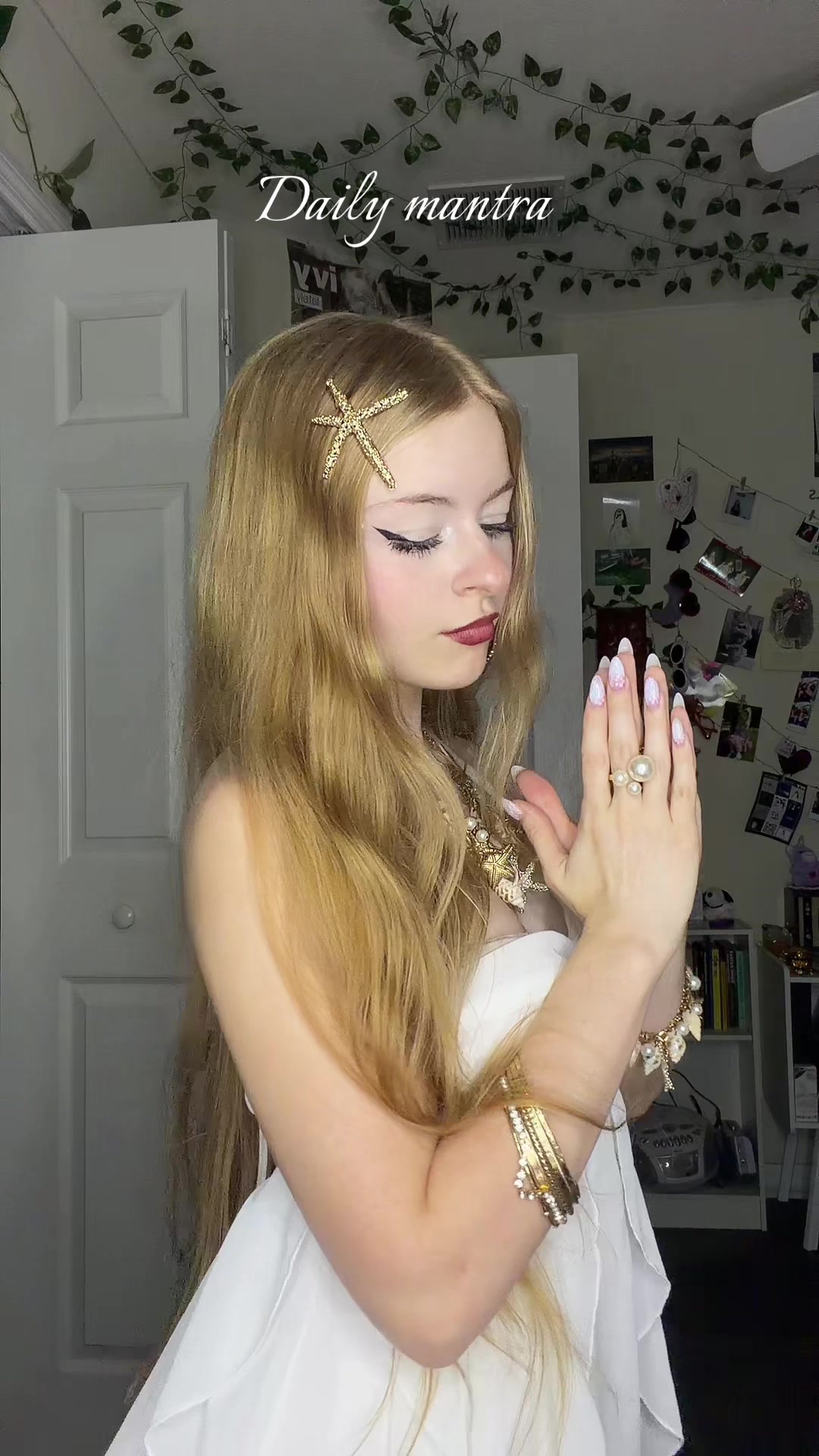 @𝑀𝑜𝑜𝑛 ❀