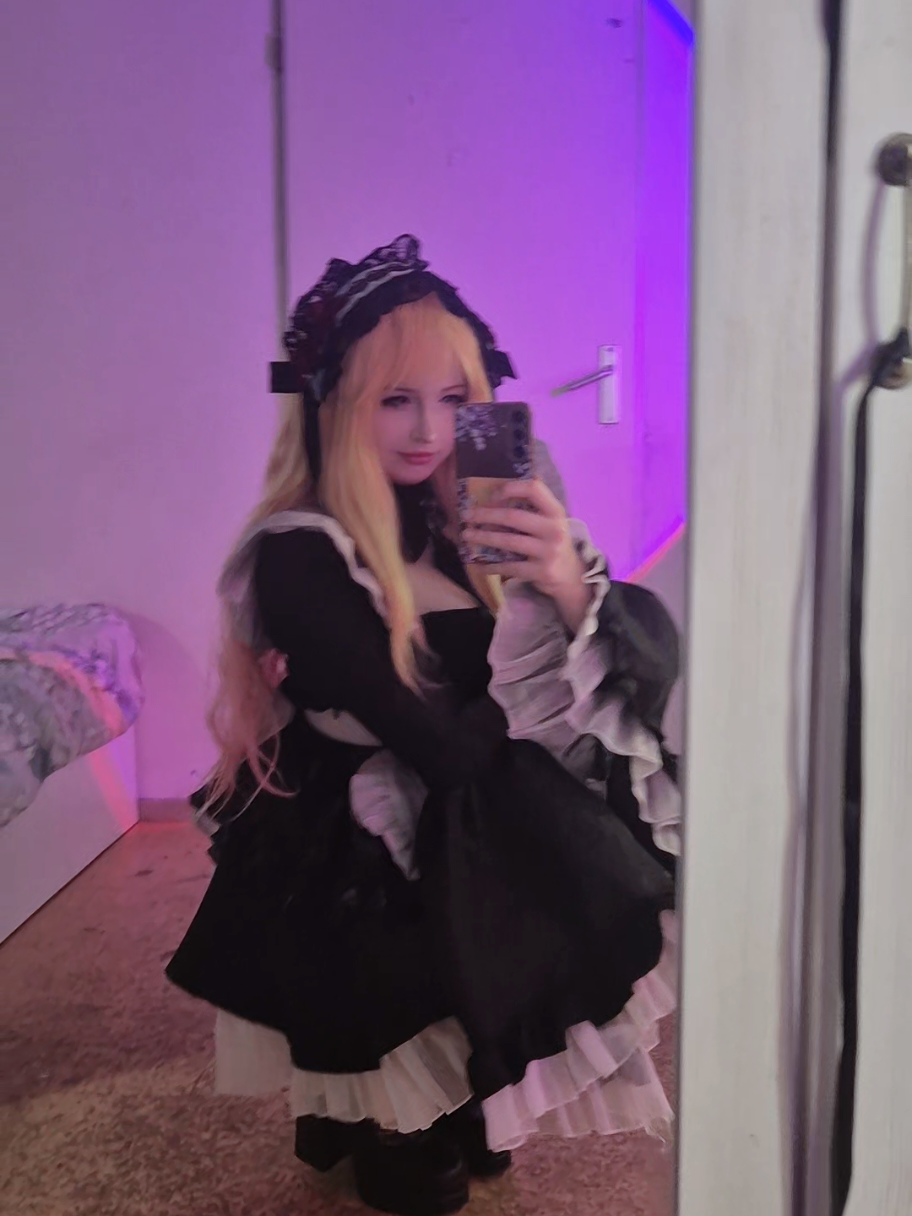 @twitch.tv/nikari_cosplay