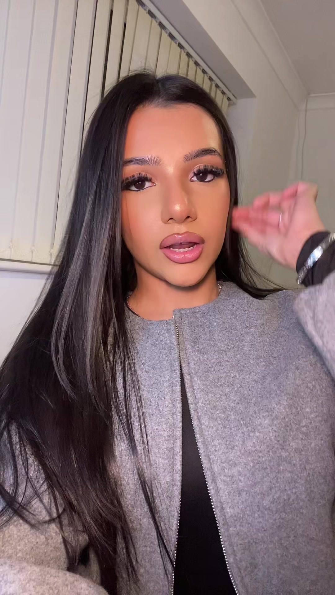 @7