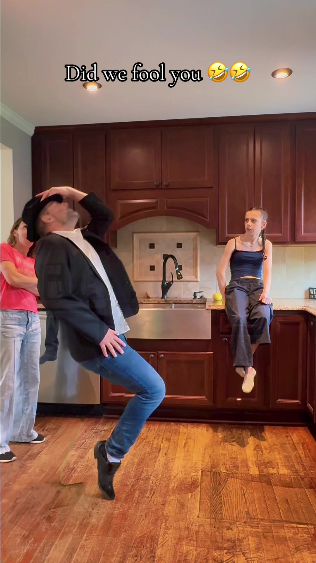 @The Dancing Family