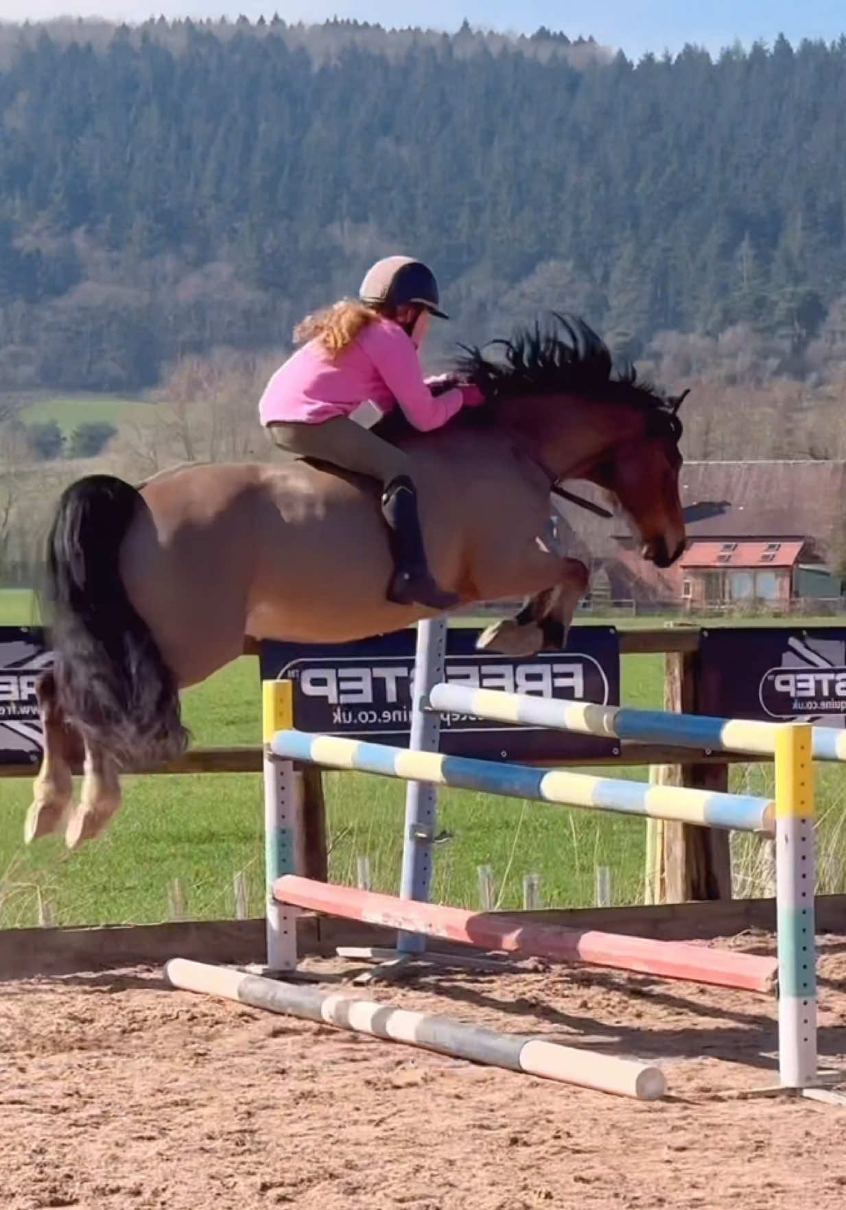 @Jumping With Ivy