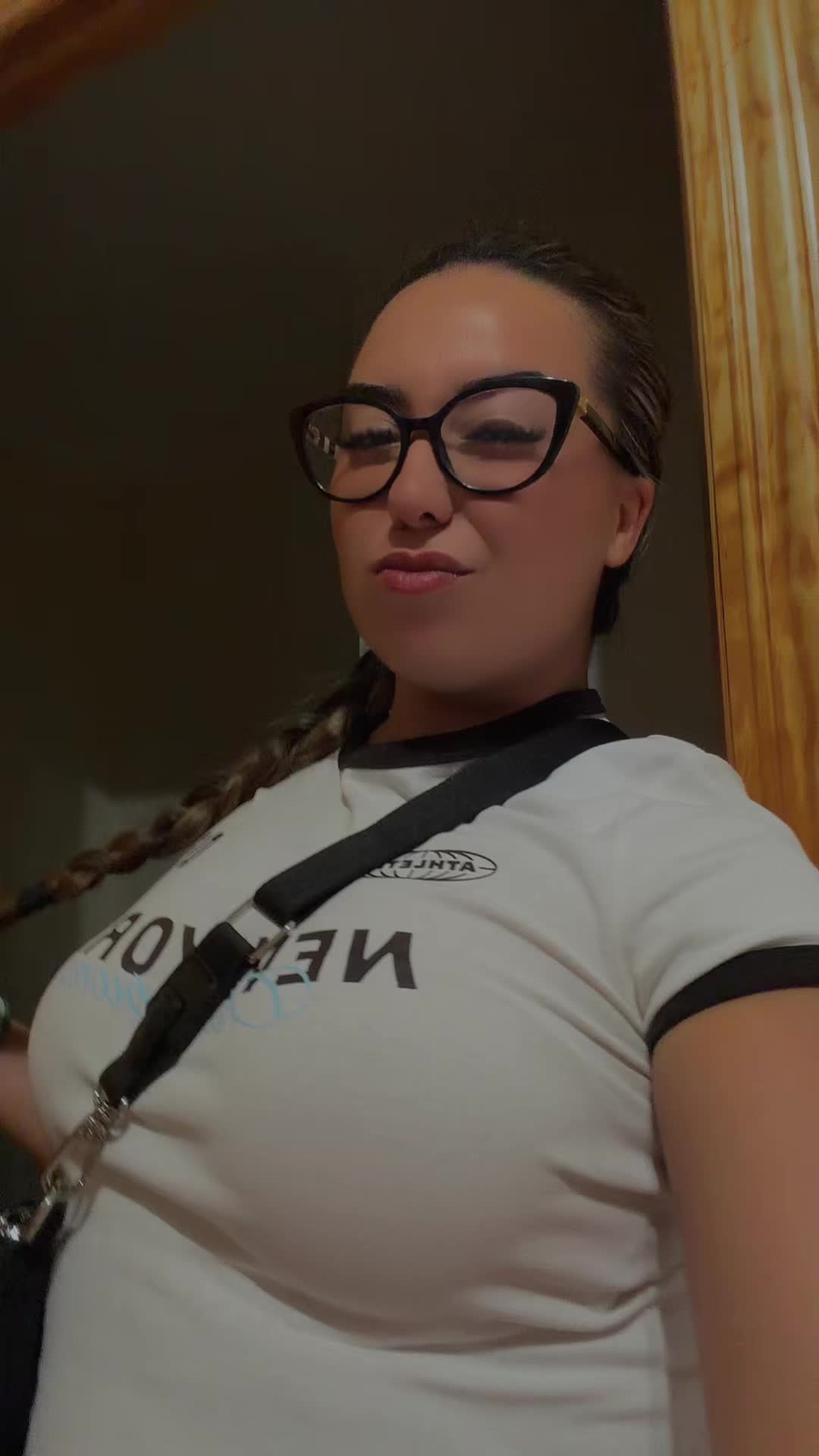 @Carlita💜