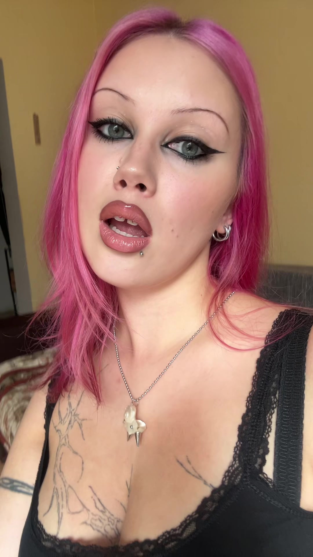 @4everw1tch