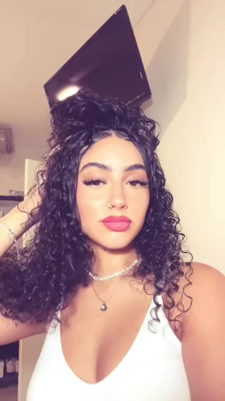 @המלכה הדס