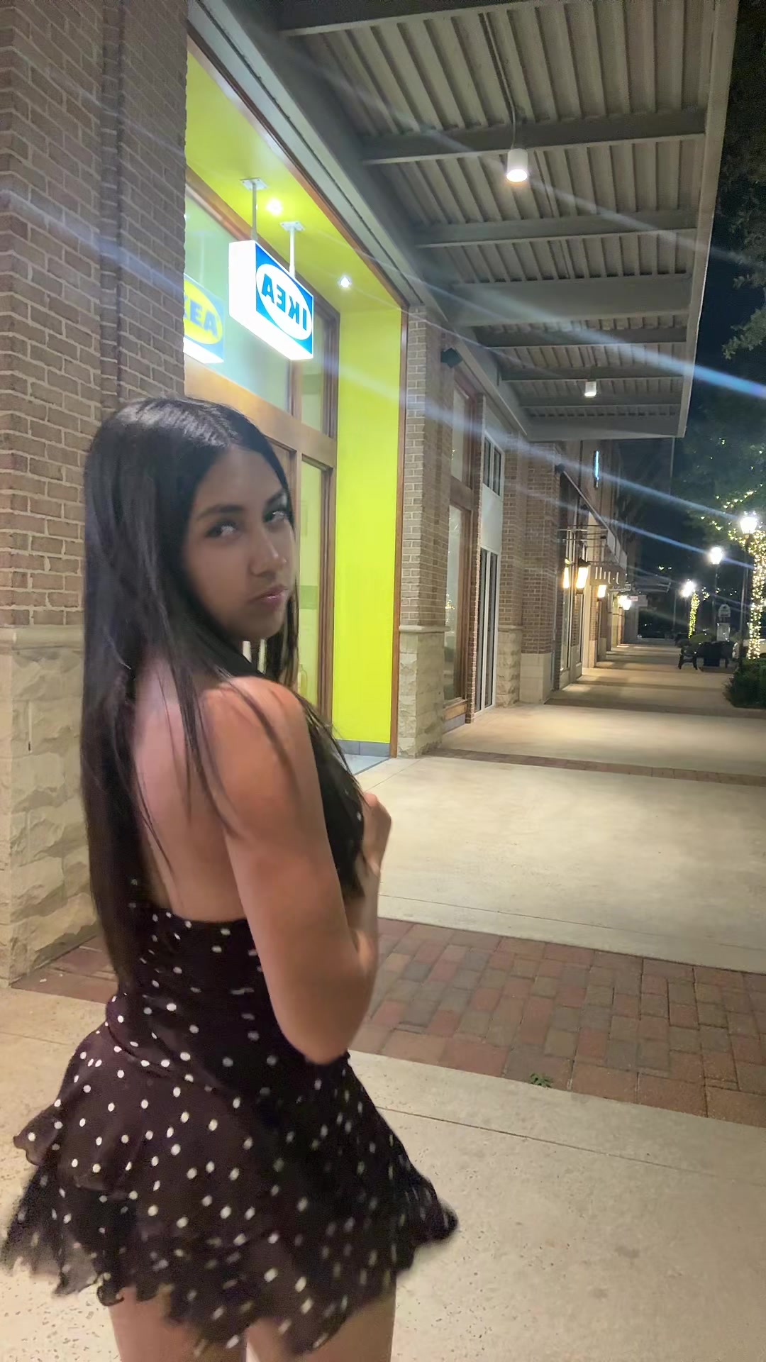 @⊱✿⊰