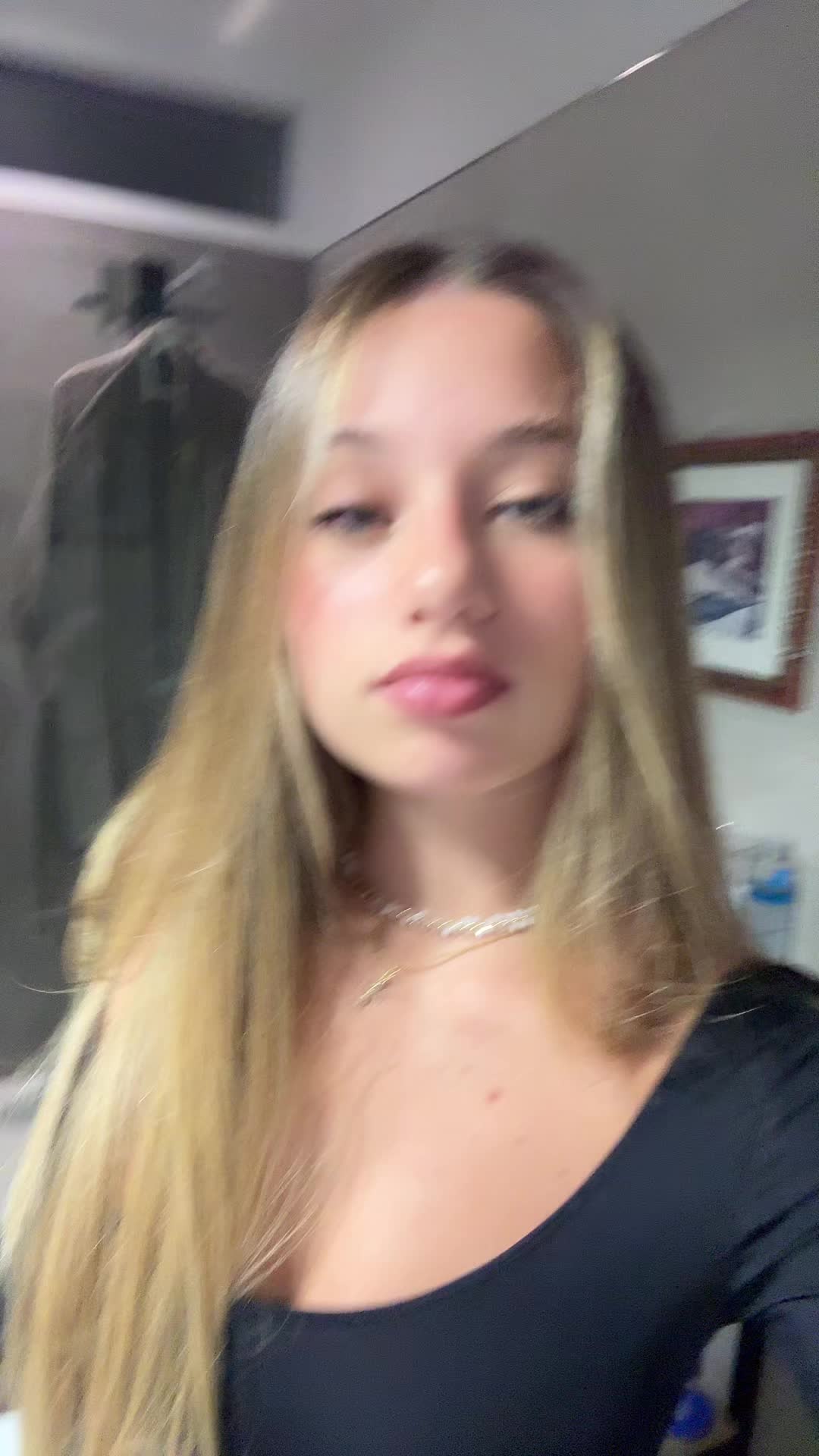 @nicoletammaroo