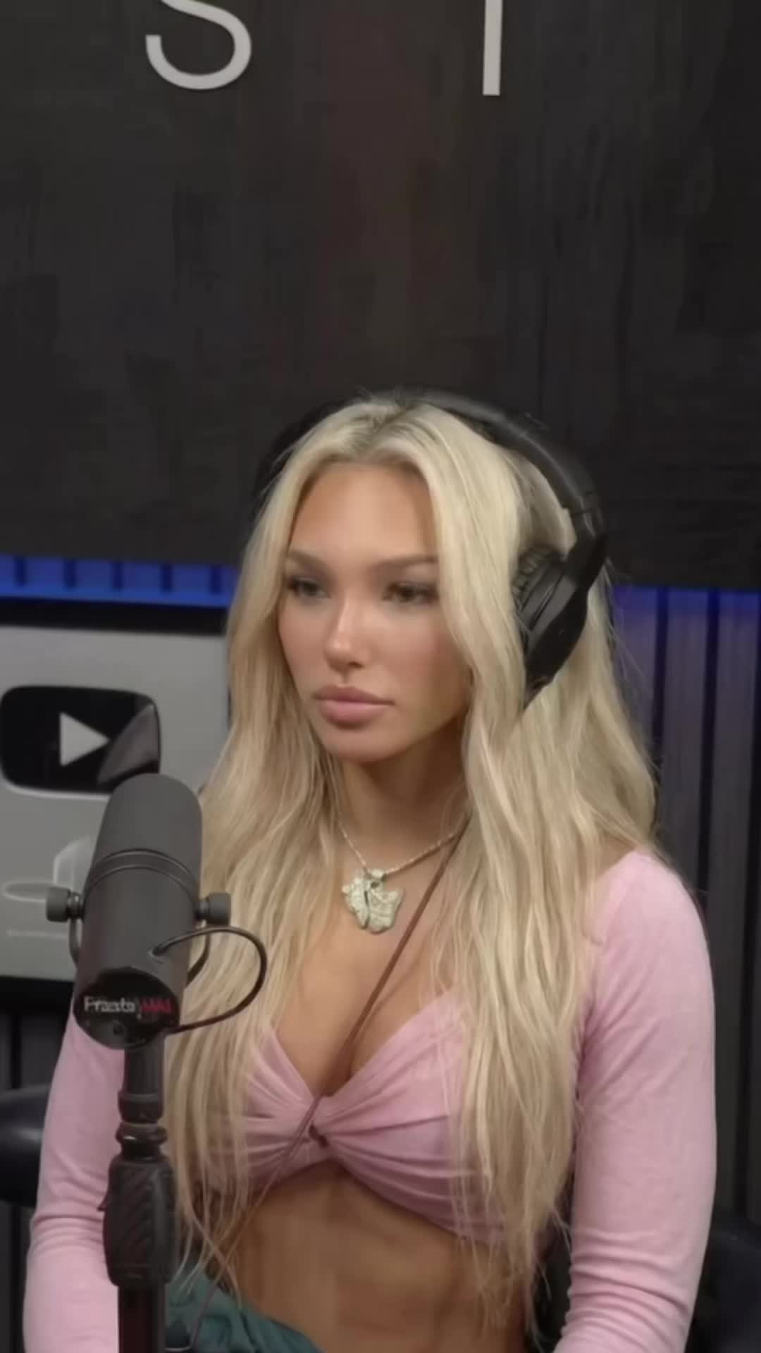 @Yana Voss 🦋