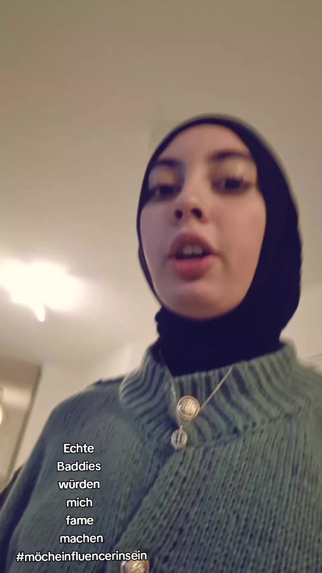 @𝓮𝓬𝓻𝓲𝓷🌸
