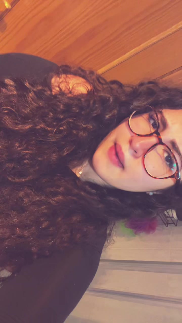 @yasmina.
