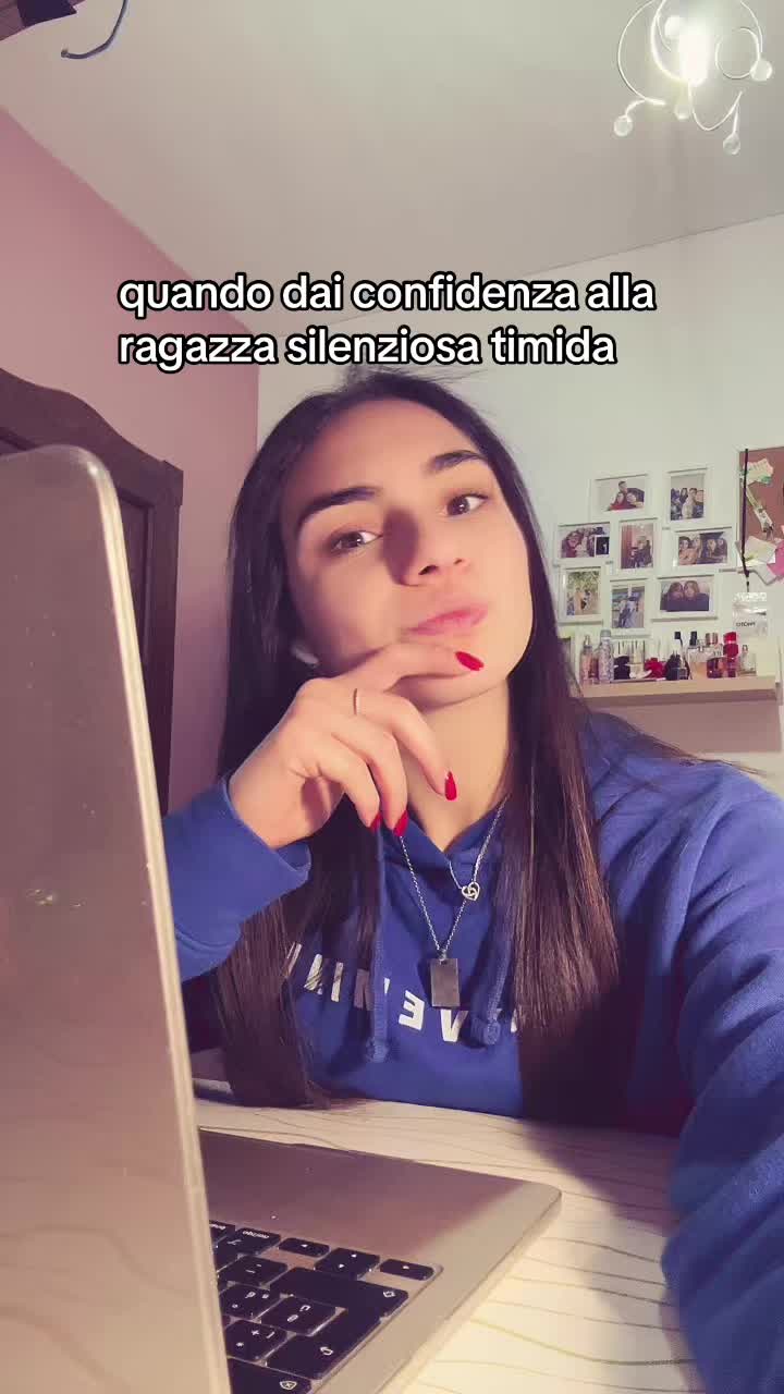@Adelepzz
