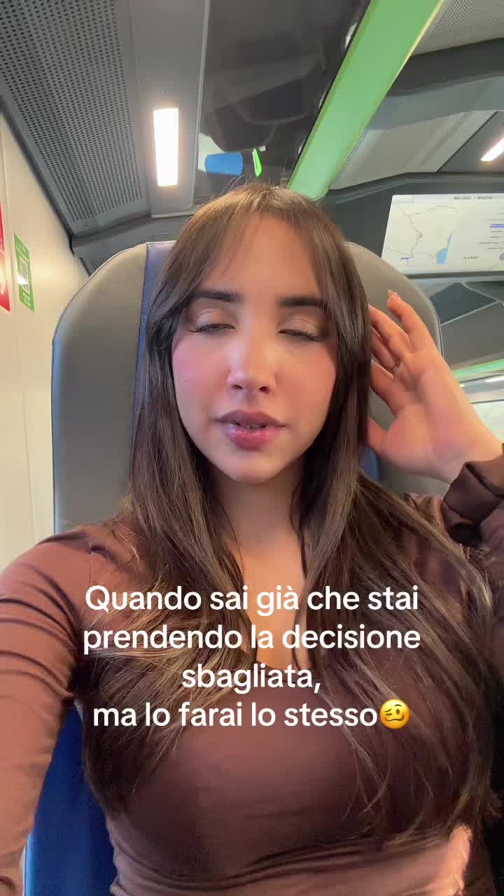 @Vaaleee_02