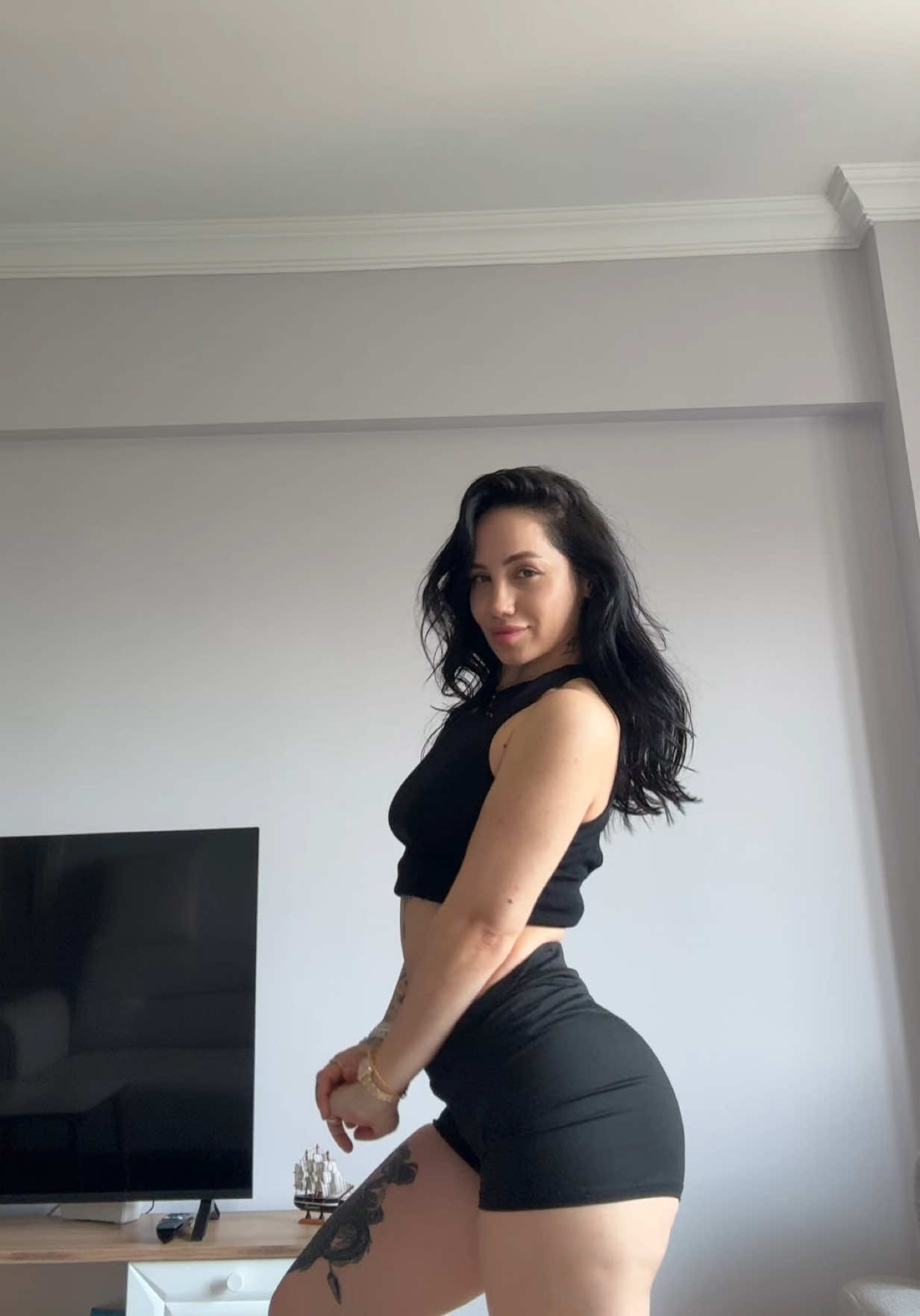 @Lara | Real