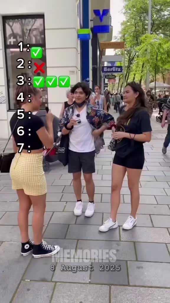 @momo