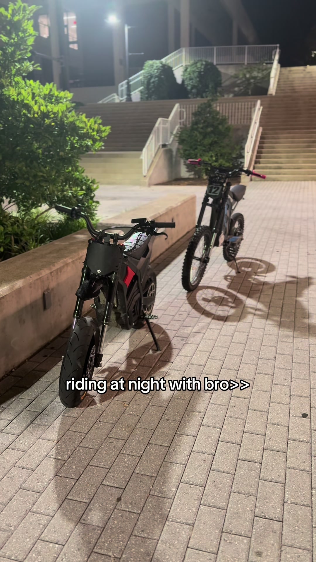 @𝑡𝑟𝑎𝑐𝑒🧌