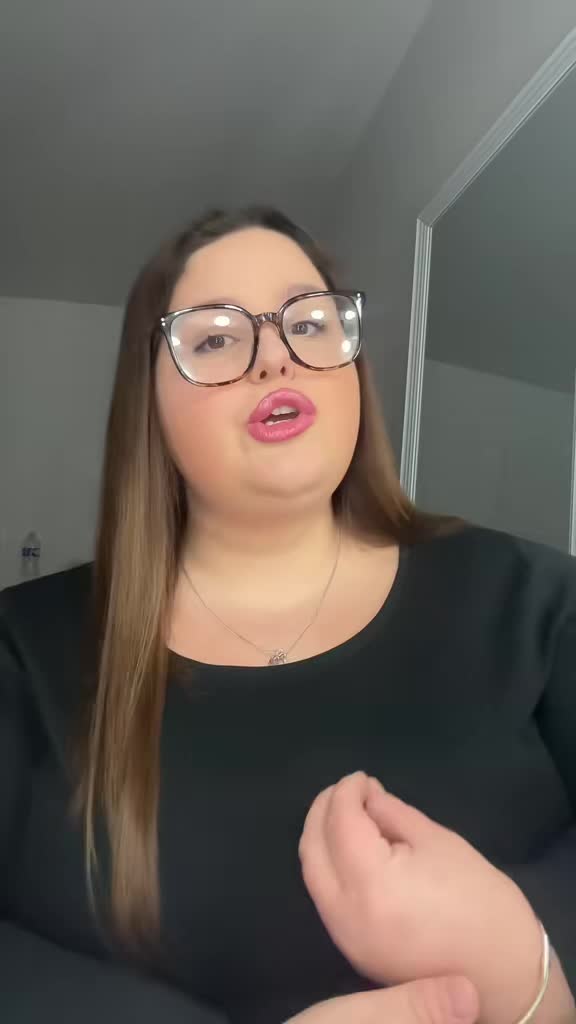 @curvyyitsme