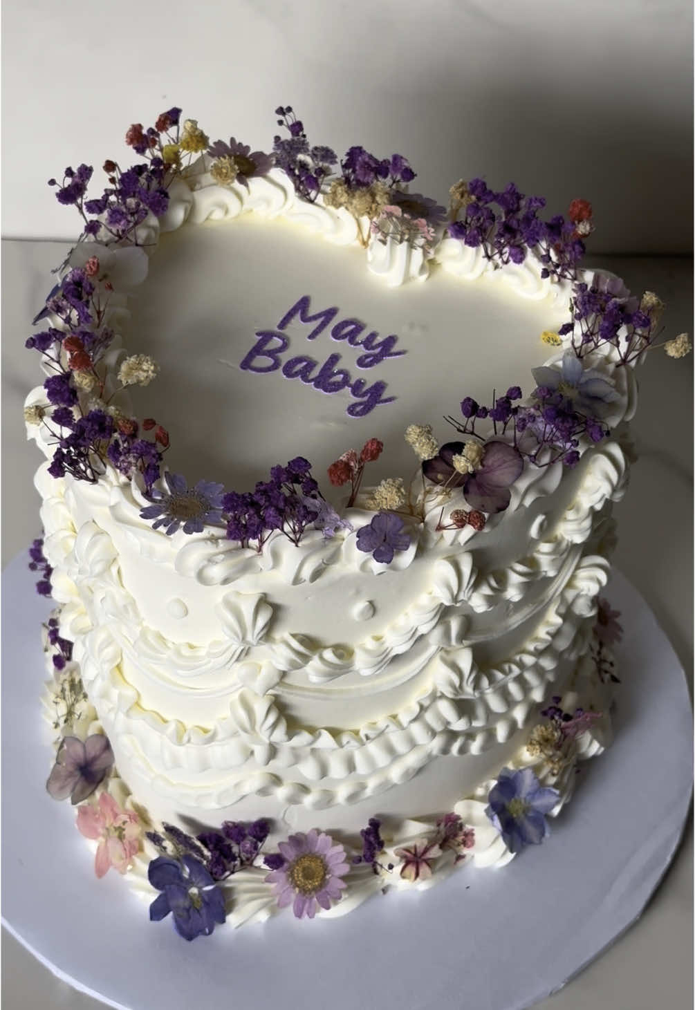 @luciaslovelycakes