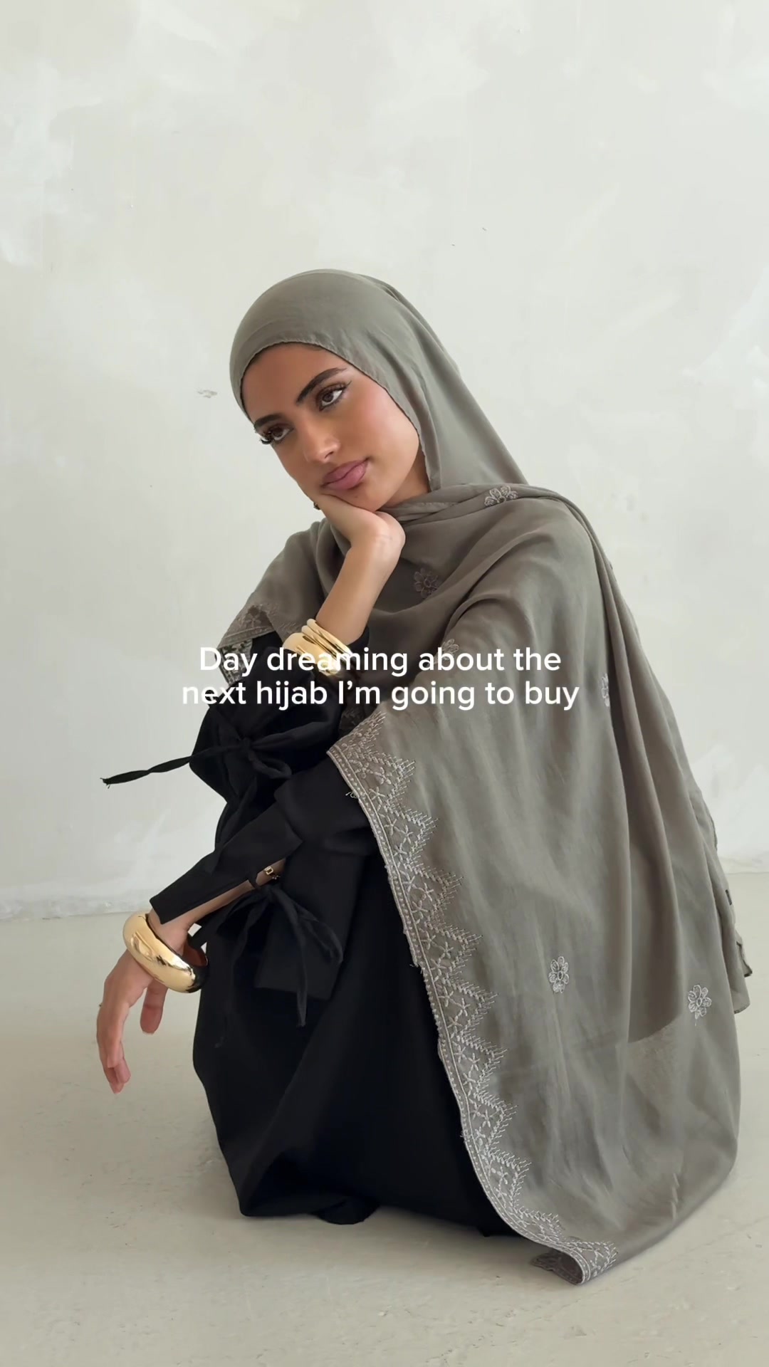 @Eazy_Dresses