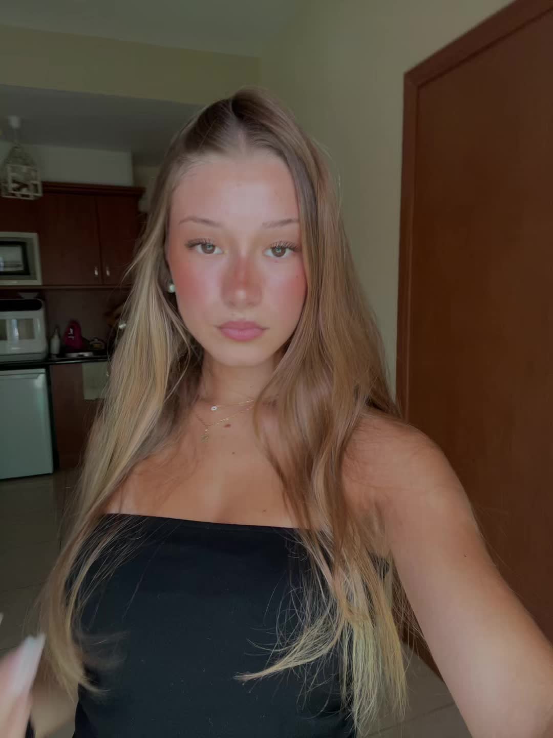 @𝑀𝒶𝓇𝓉𝒾𝓃𝒶🥥
