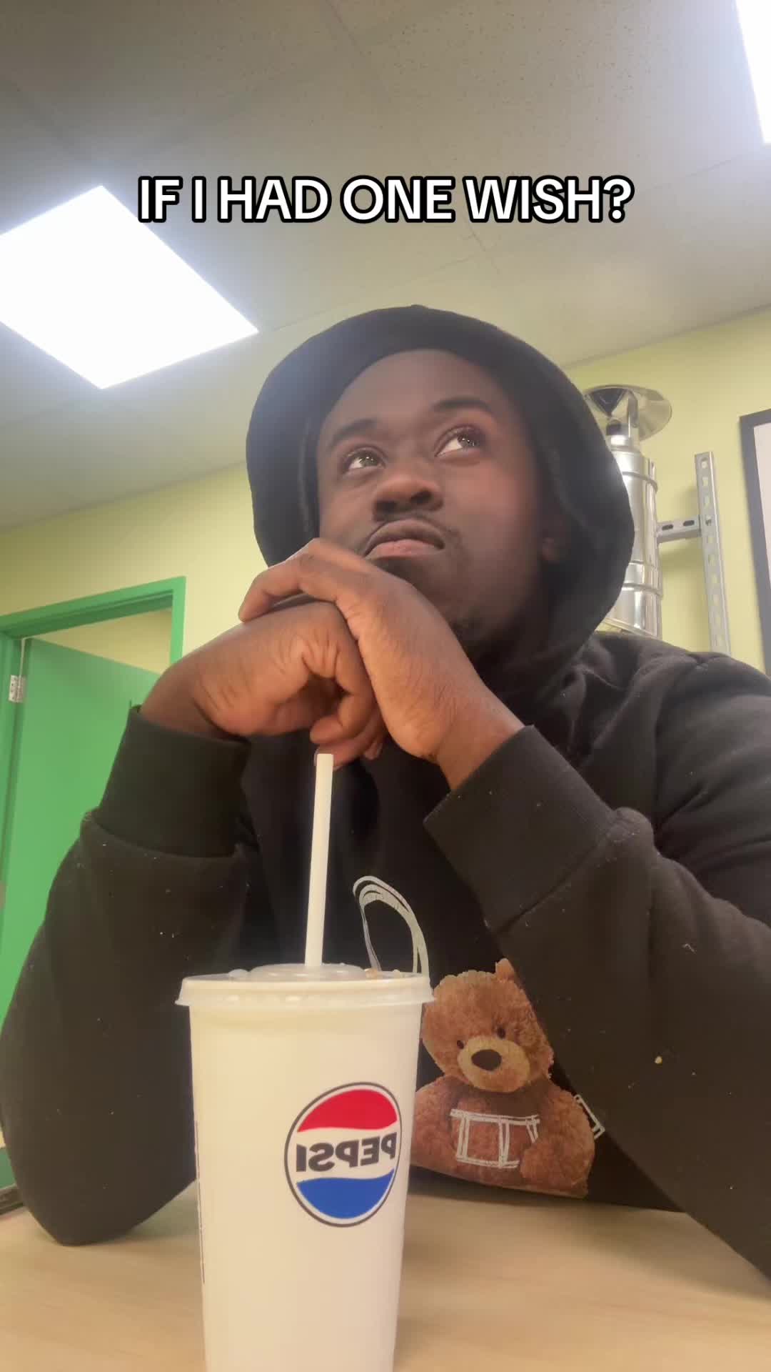 @MR HAPPY FRIDAY🕺🏾🥳