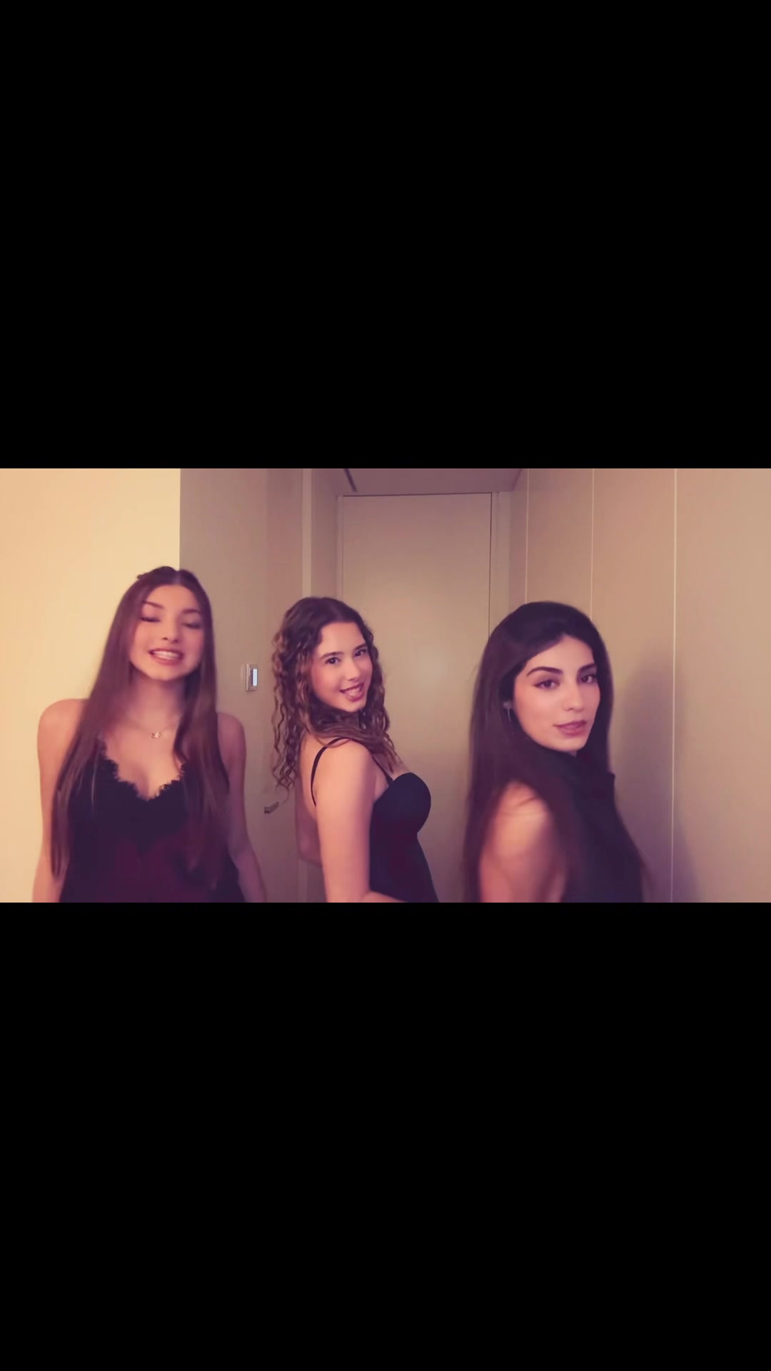 @melinaplessa_