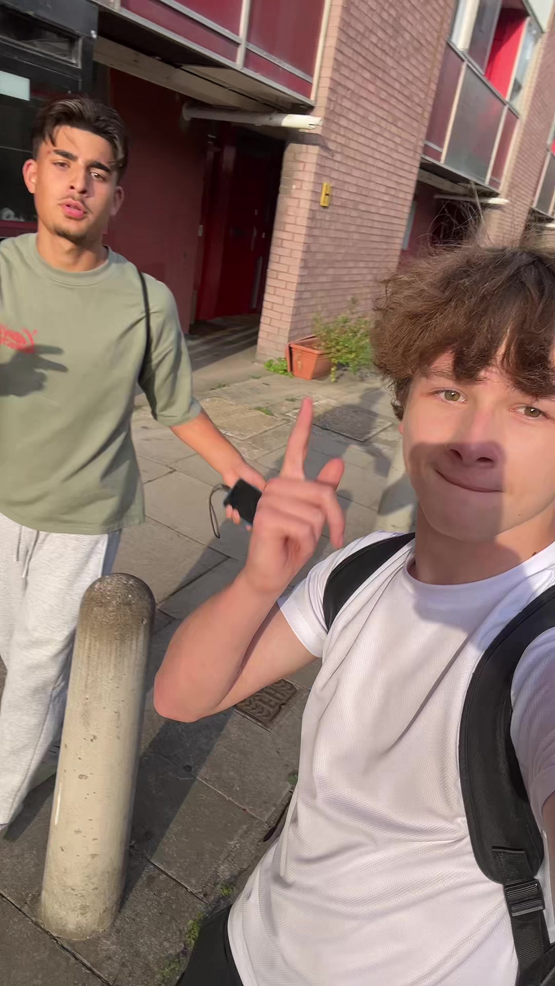 @Junior™️