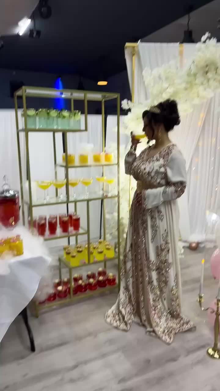 @Cocktail.royal
