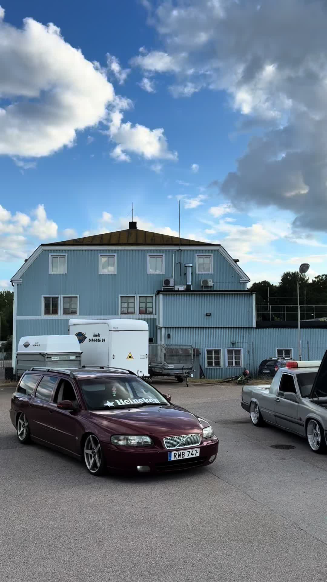 @𝙻𝚒𝚗𝚞𝚣