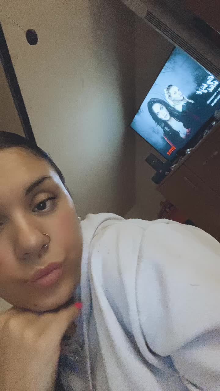 @Bogi Csurgó