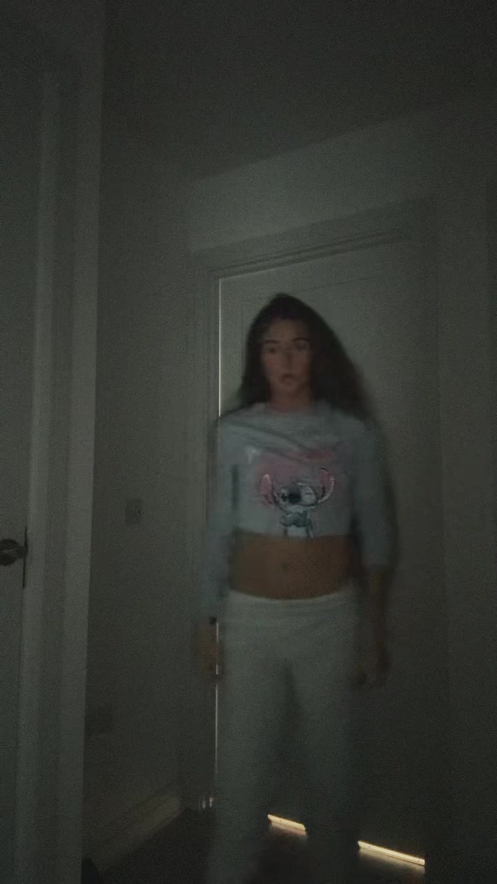 @~J~