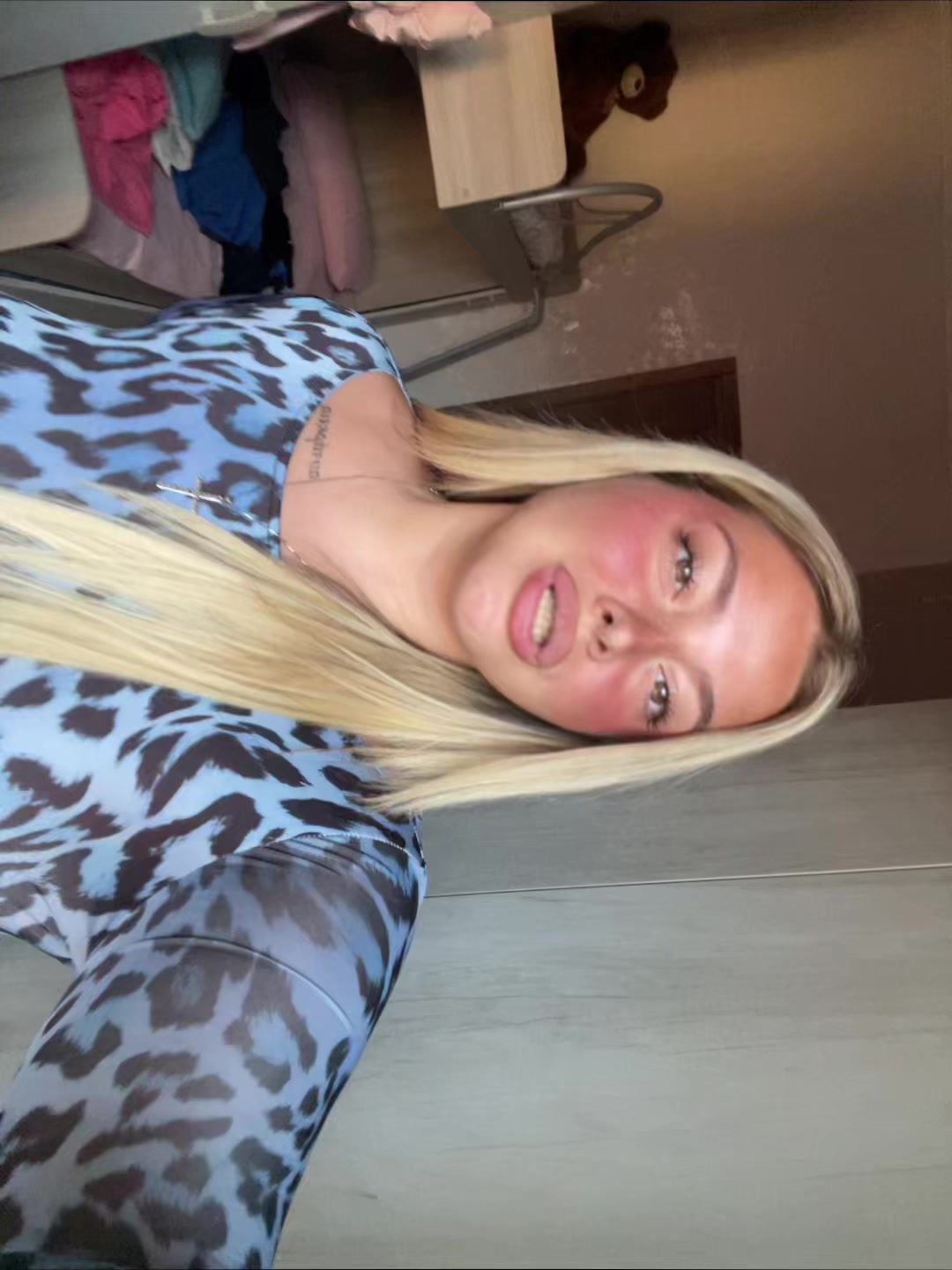 @lu