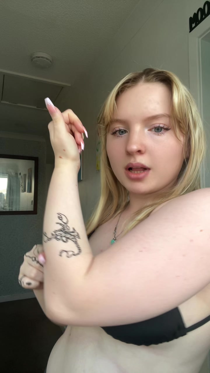 @Notchloe