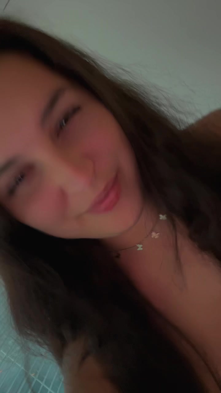 @L A U R A