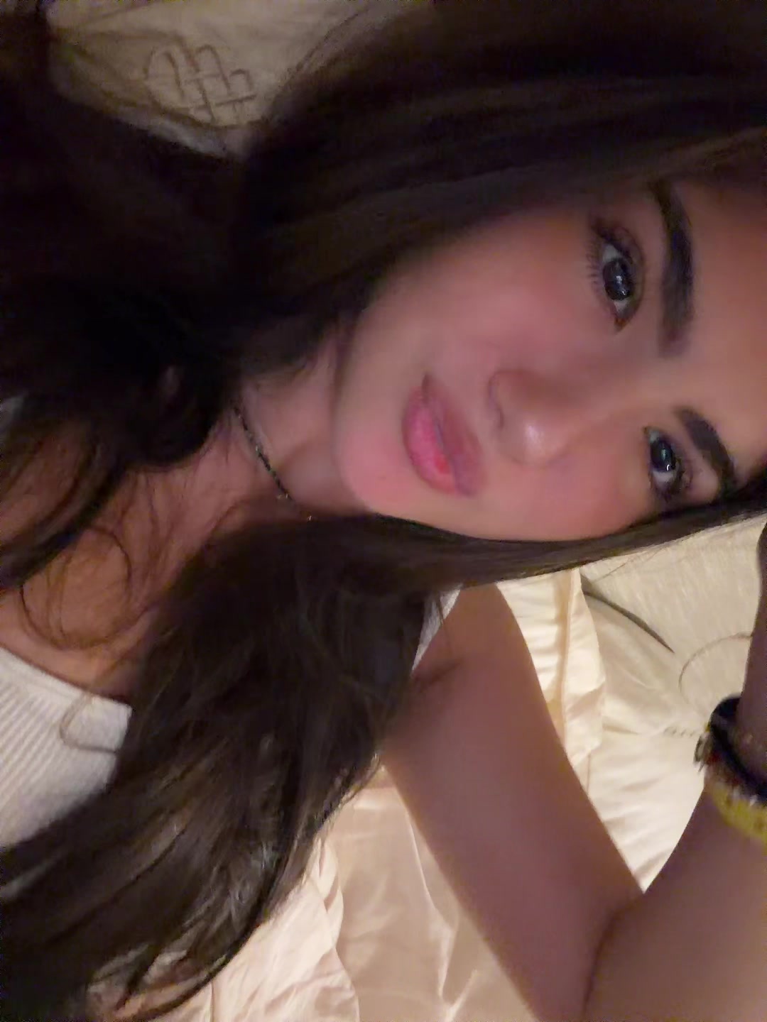 @Ari🤍